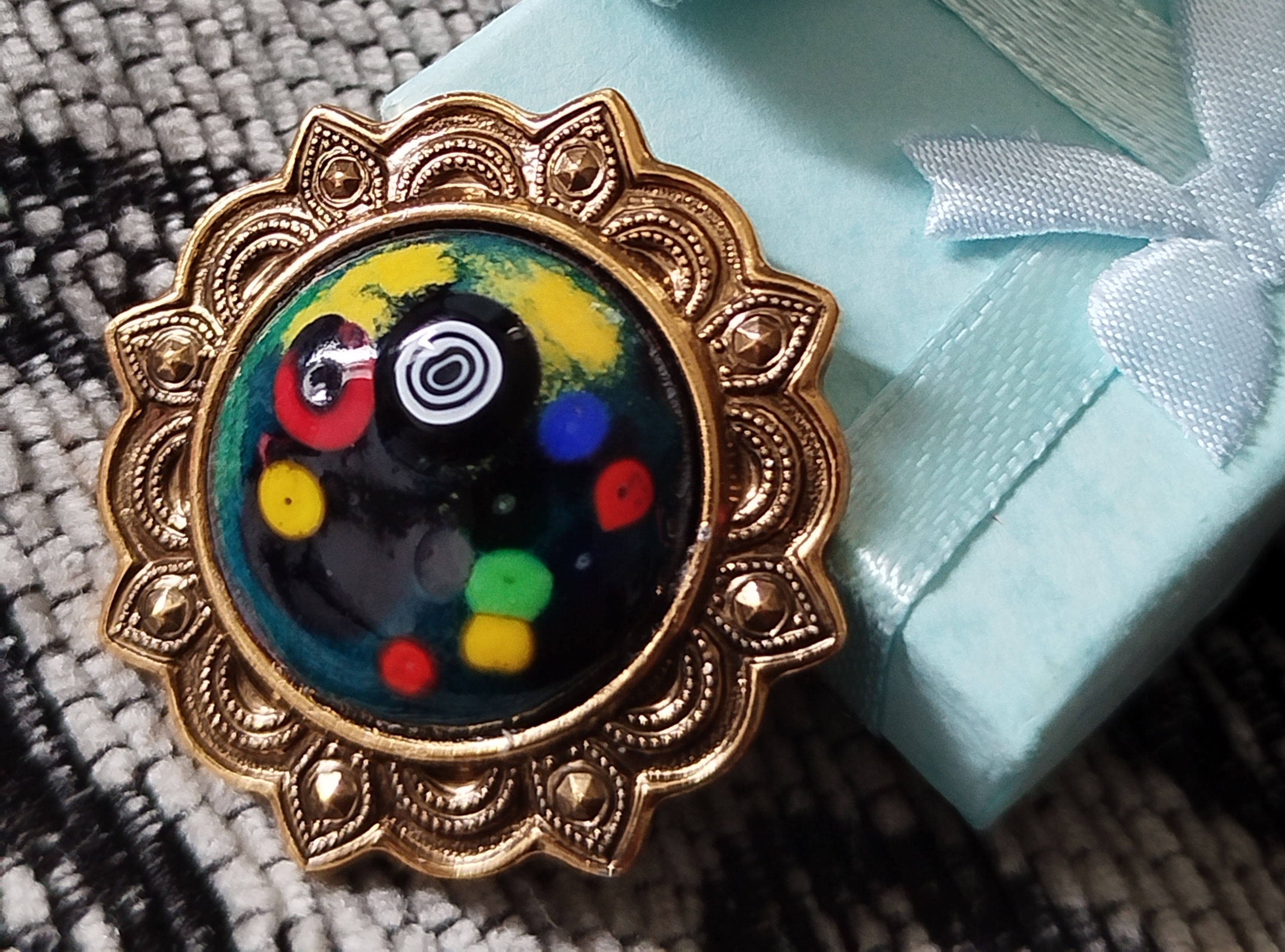 Broche Vintage dorée