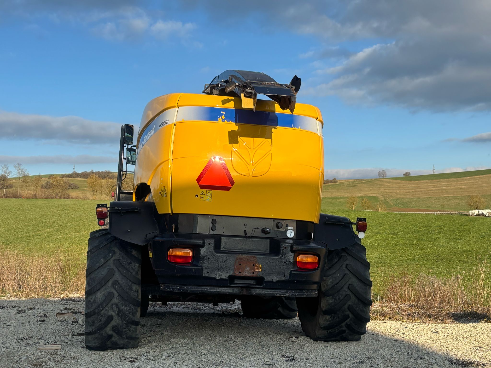 NEW HOLLAND FR9050