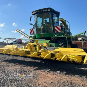 JOHN DEERE 7300