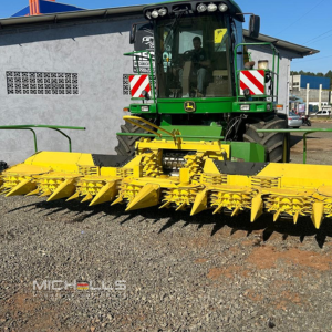 JOHN DEERE 7300