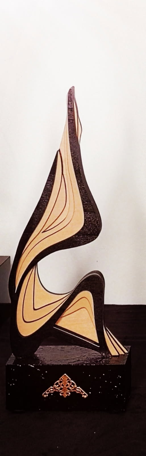 Sculpture contemporaine en bois