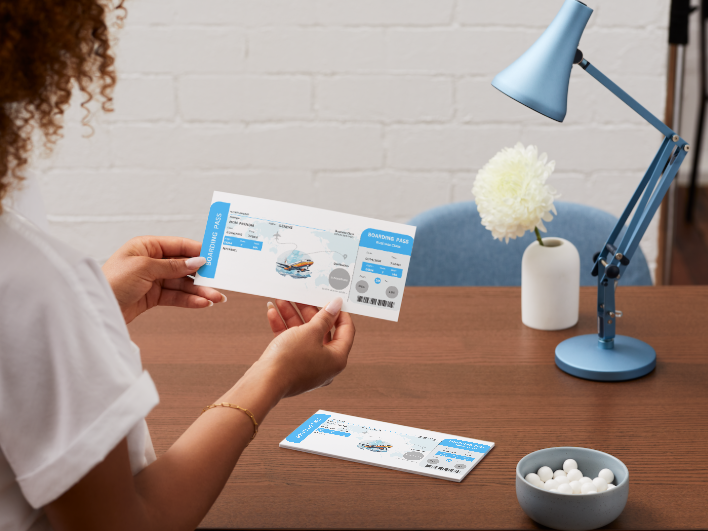 Carte à gratter "Prépare ta valise, on part à l'aéroport !