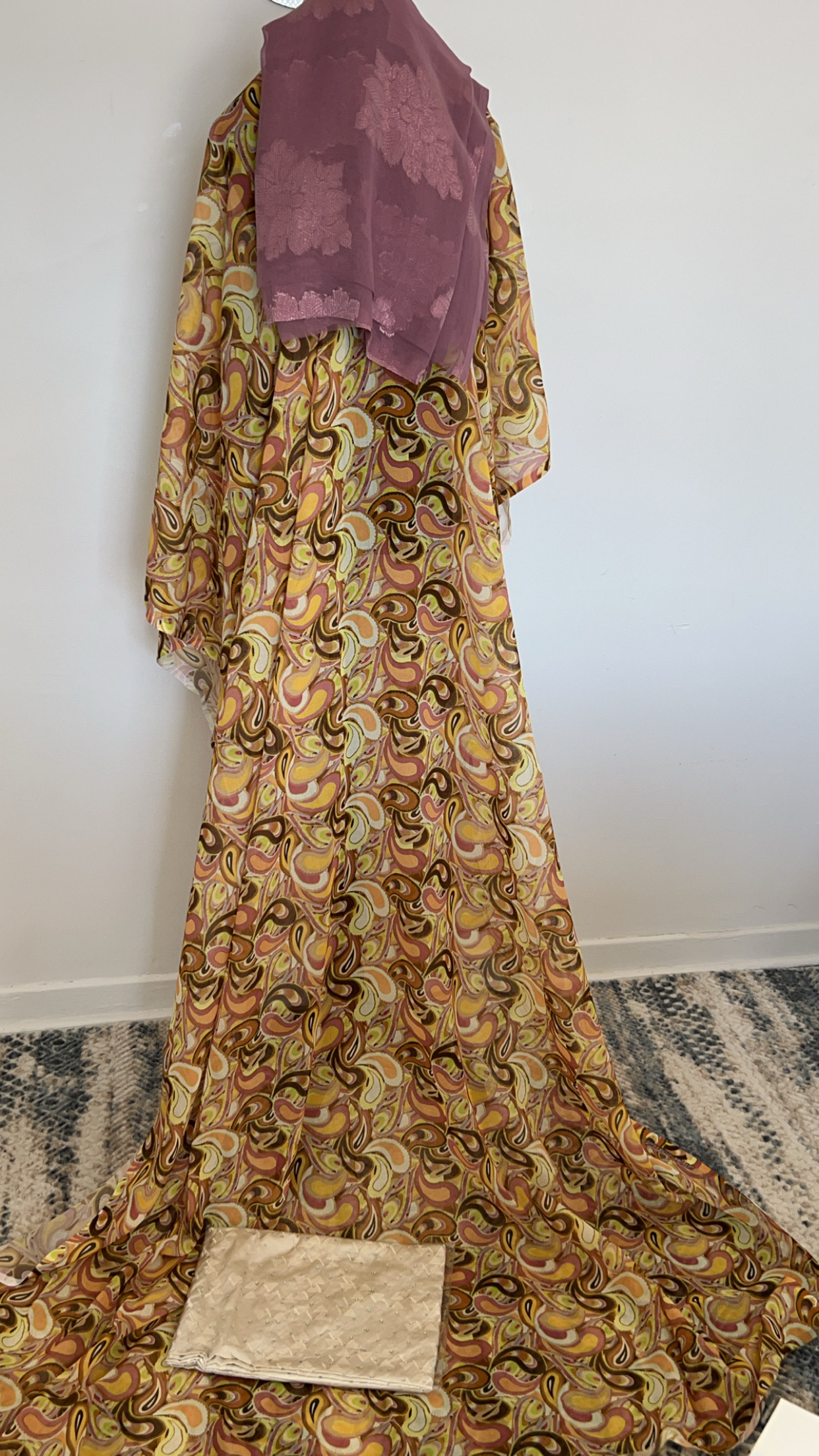 Charm pink/Beige Traditional Women's Somali Dirac