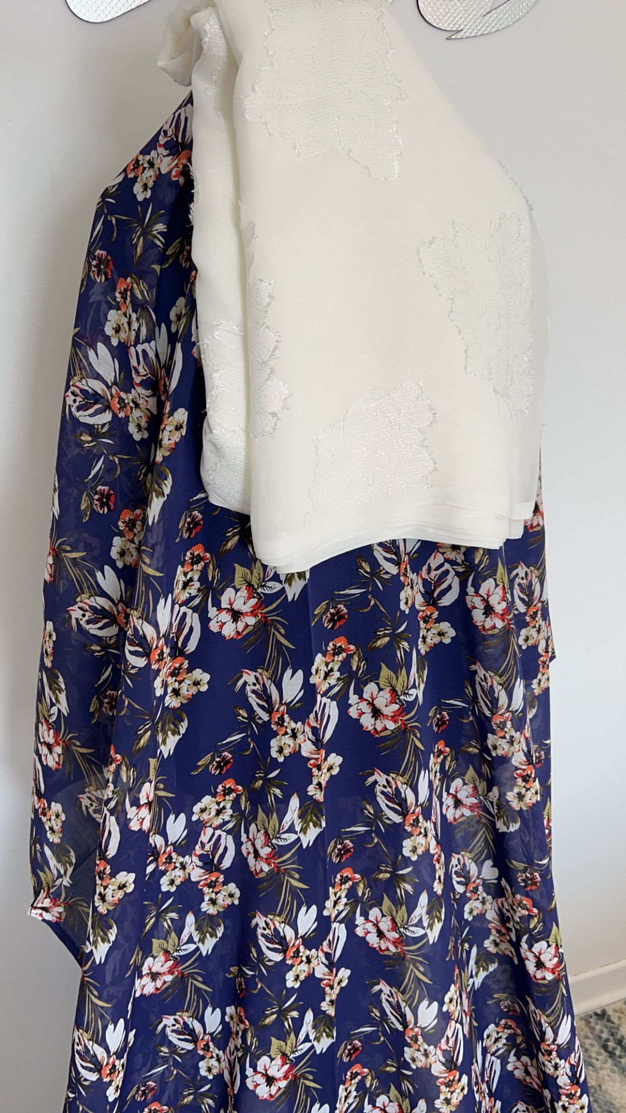 White/Blue Navy Full Bac Dirac Set