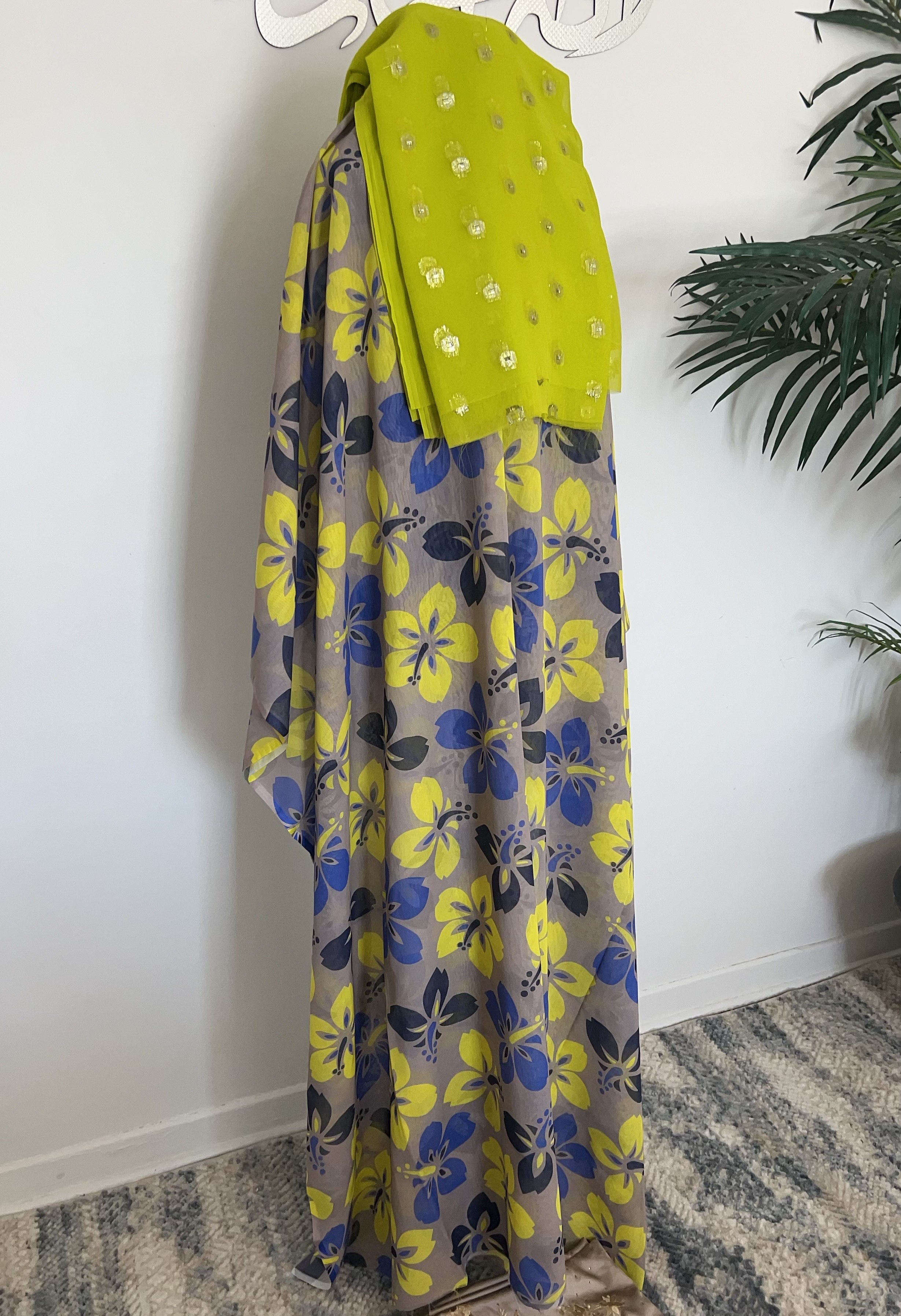 Green/khaki Somali Dirac Set