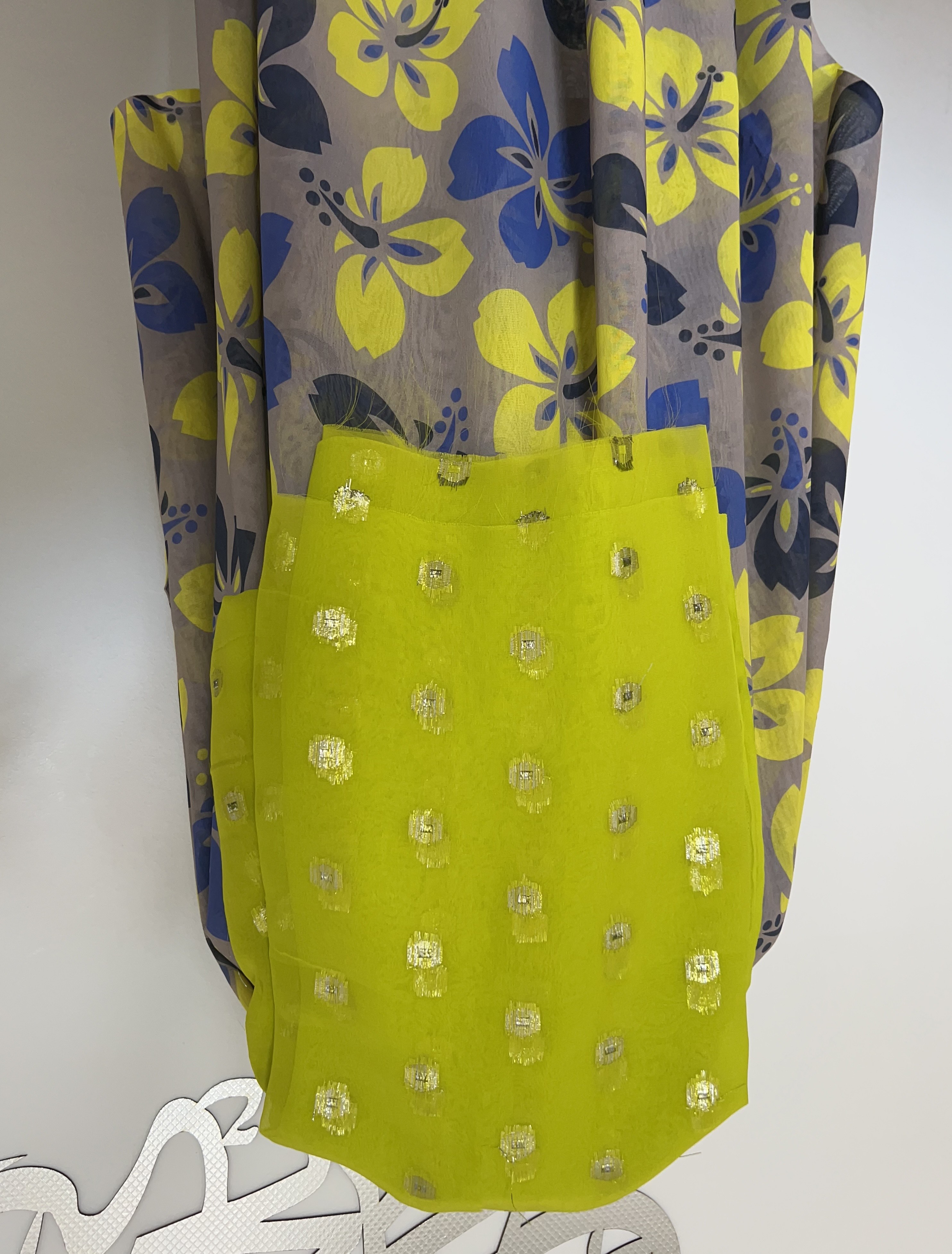 Green/khaki Somali Dirac Set