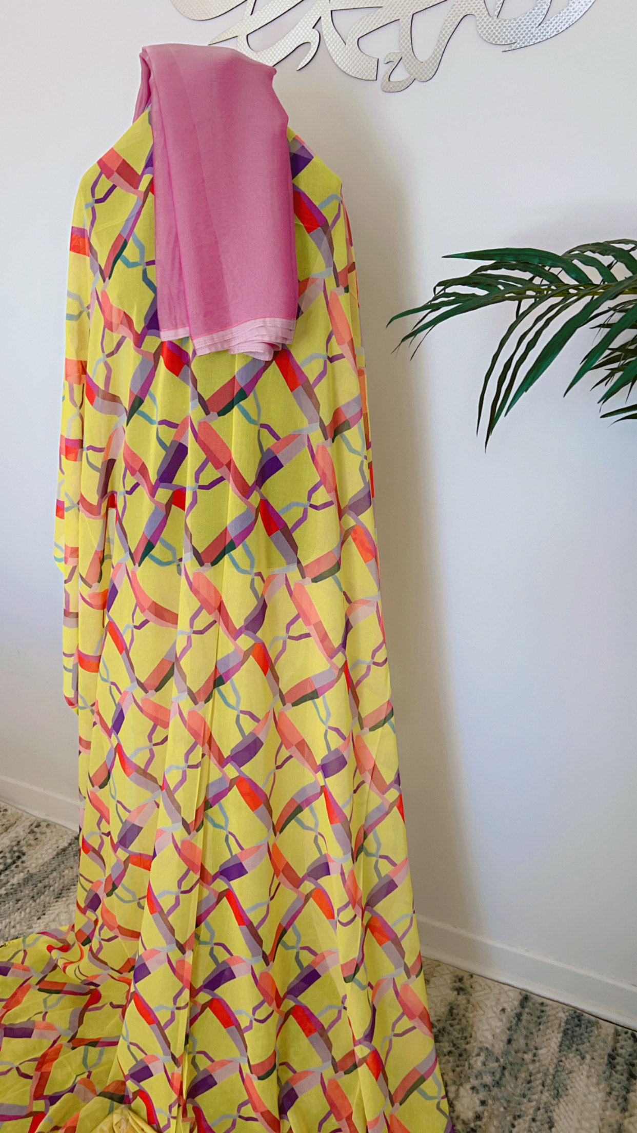 Pink/Yalow brand New Dirac Somali