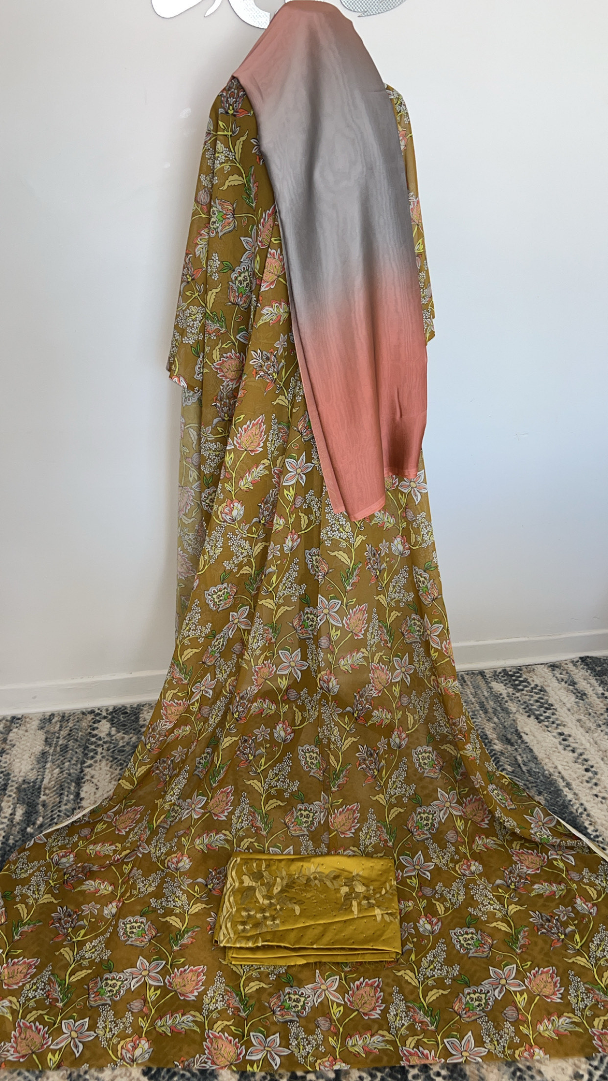 Gray/salmon brand new Dirac Somali