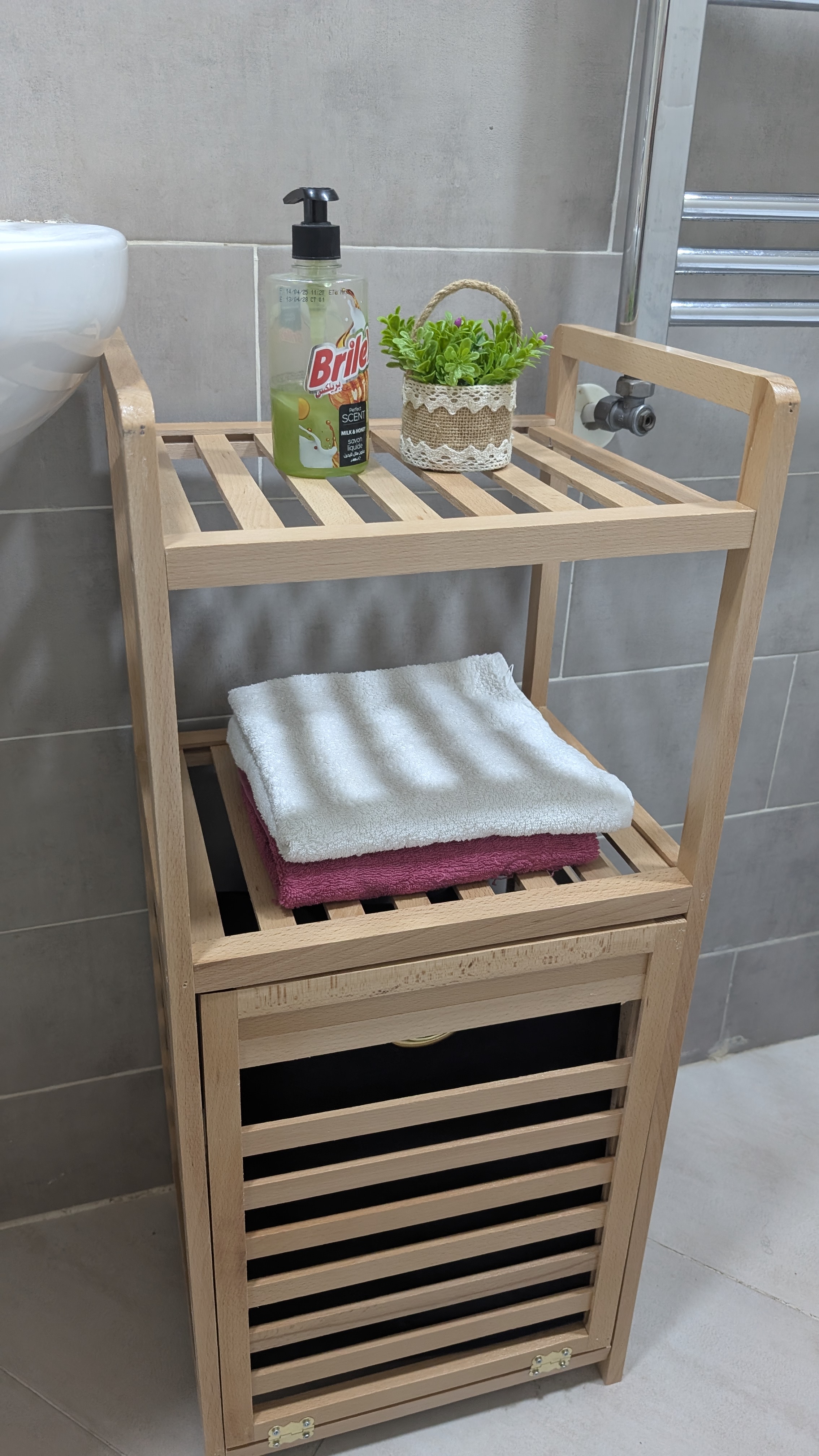 Meuble de rangement en bois pour salle de bain