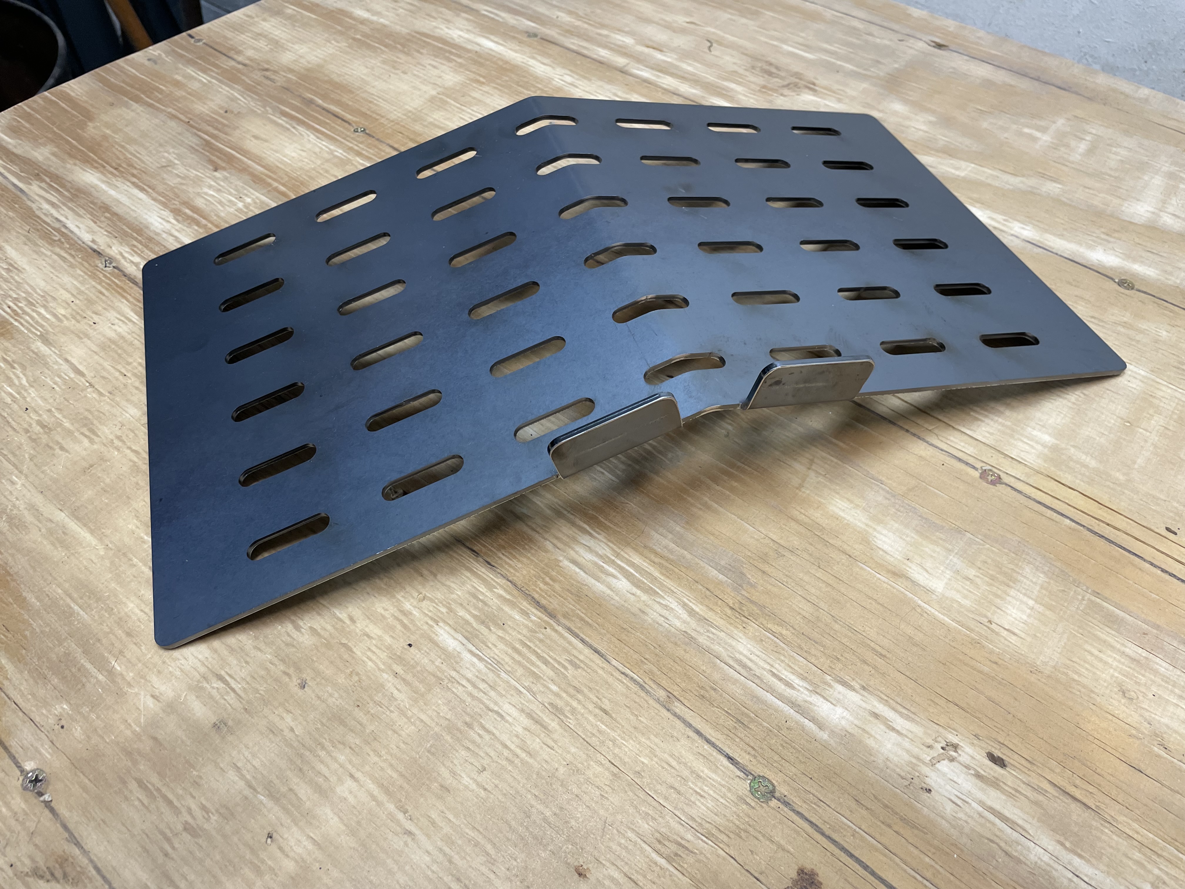 Bent Sear Plate (Fits Lone Star Grillz Pellet Smokers)