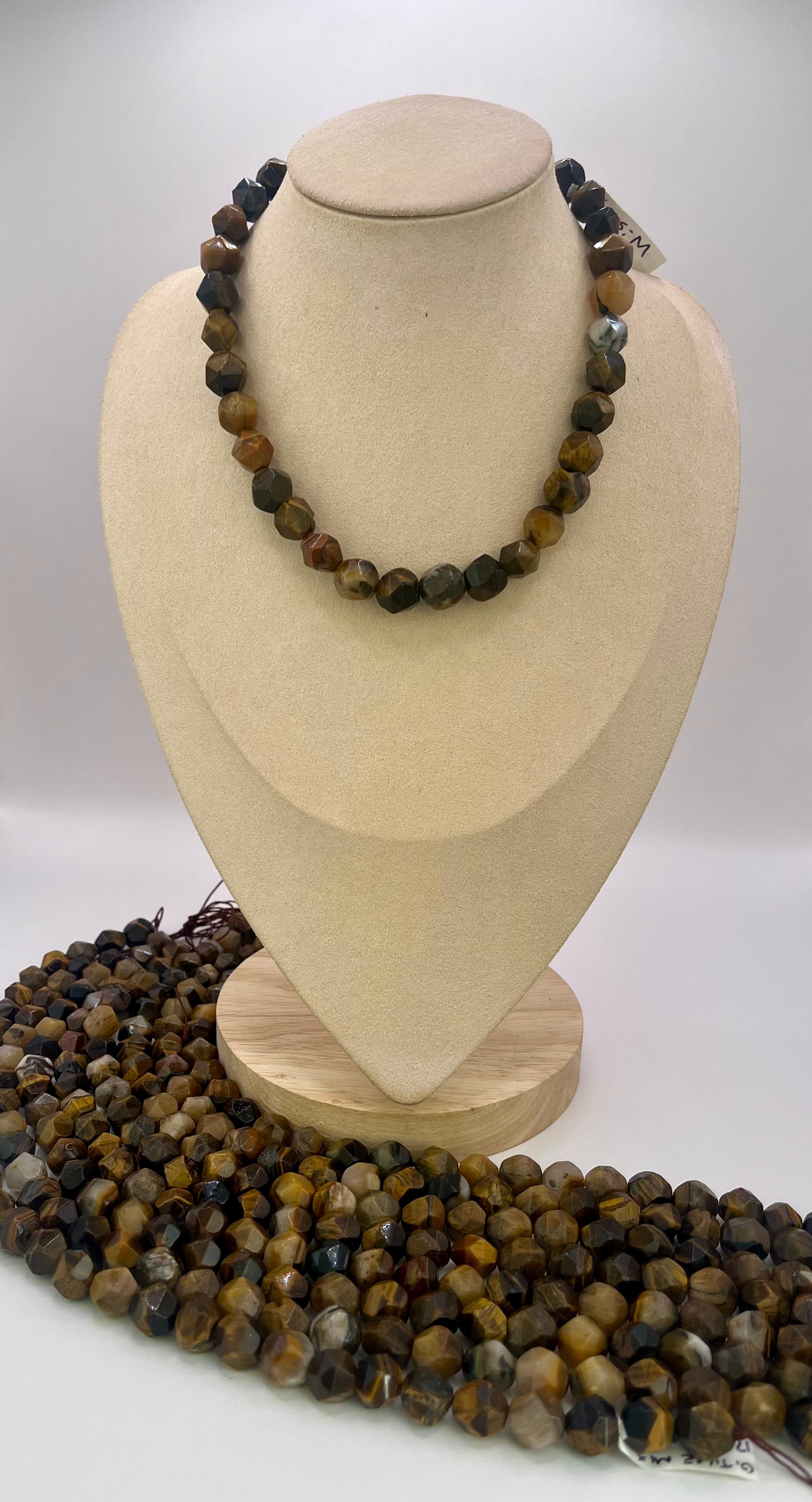 Hilo de ojo de tigre corte diamante