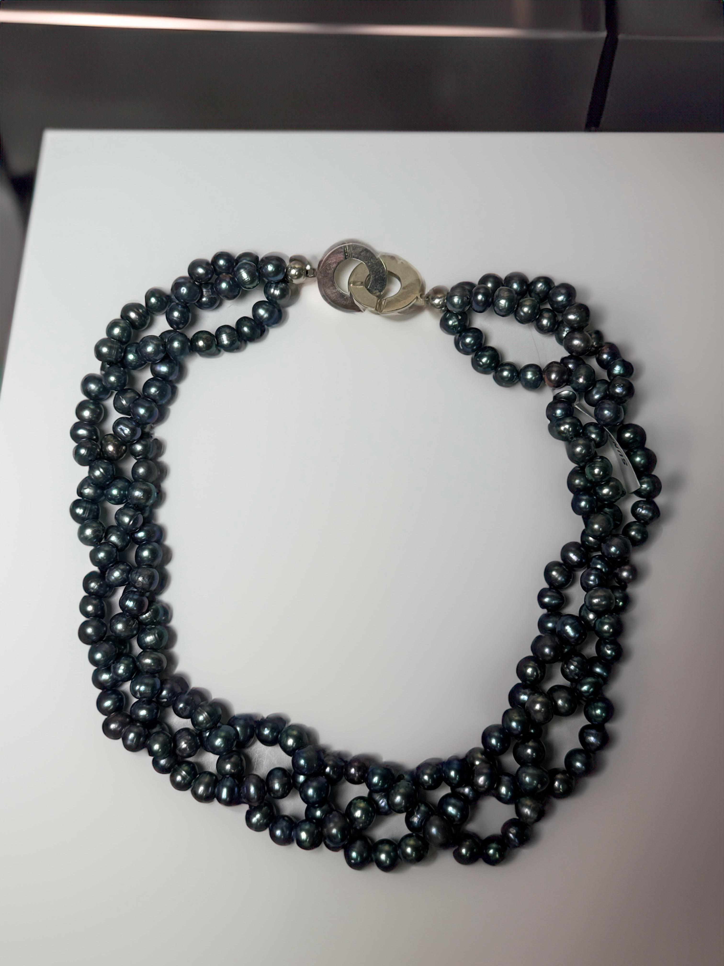 Collar de tres hilos trenzado