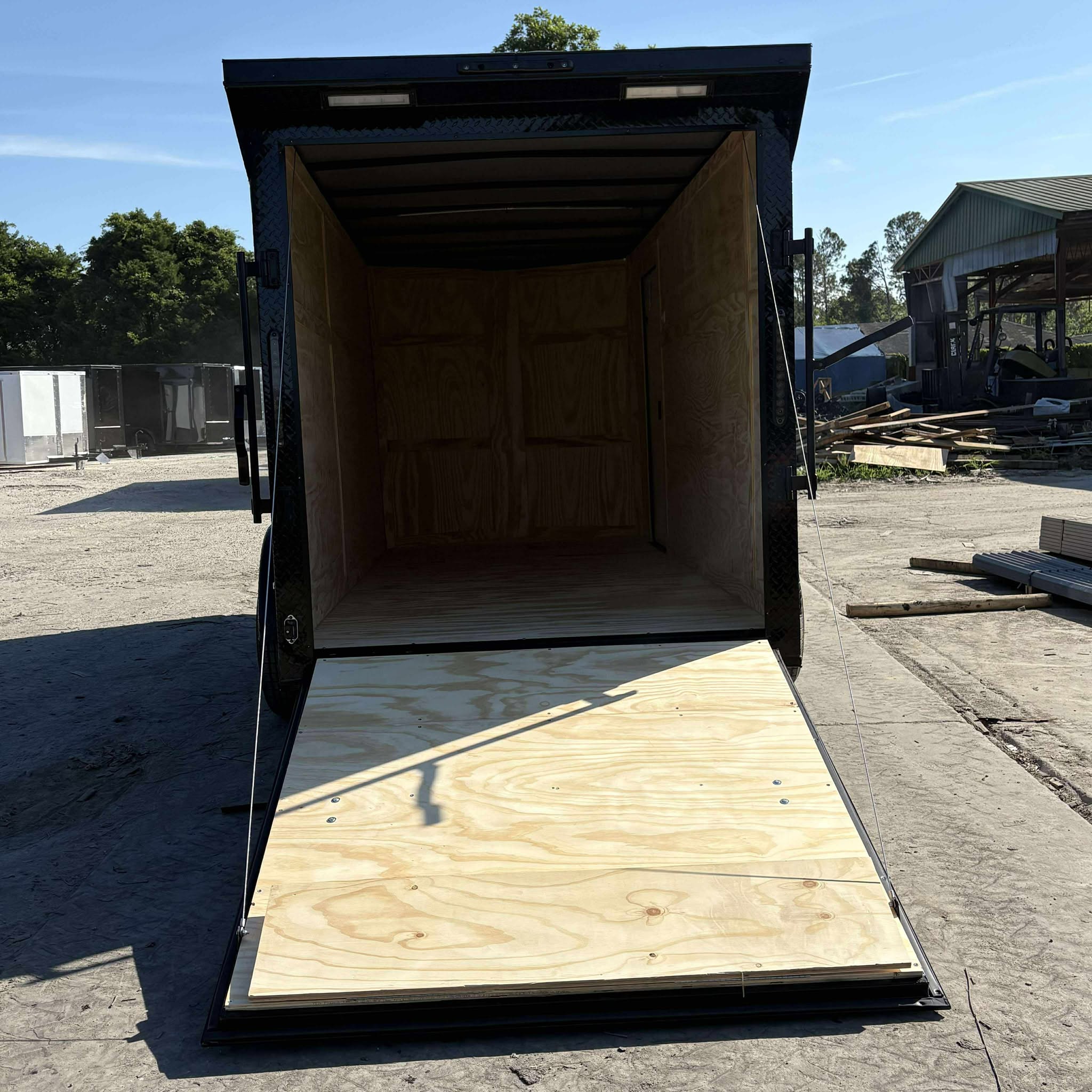 Economy 6x14TA Black Blackout & Spoiler