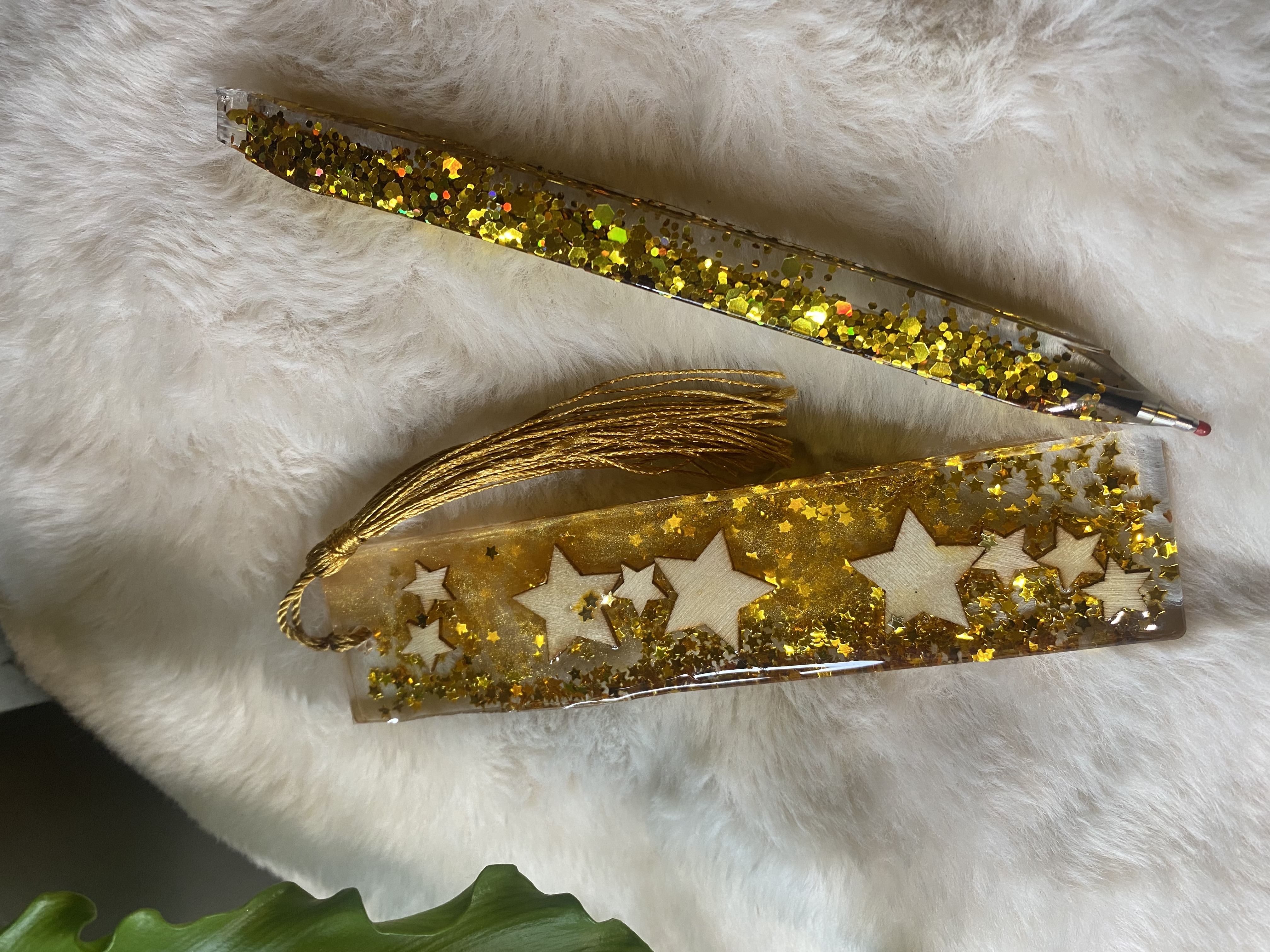 🌟 Seeing Stars – Resin Pen & Bookmark Set