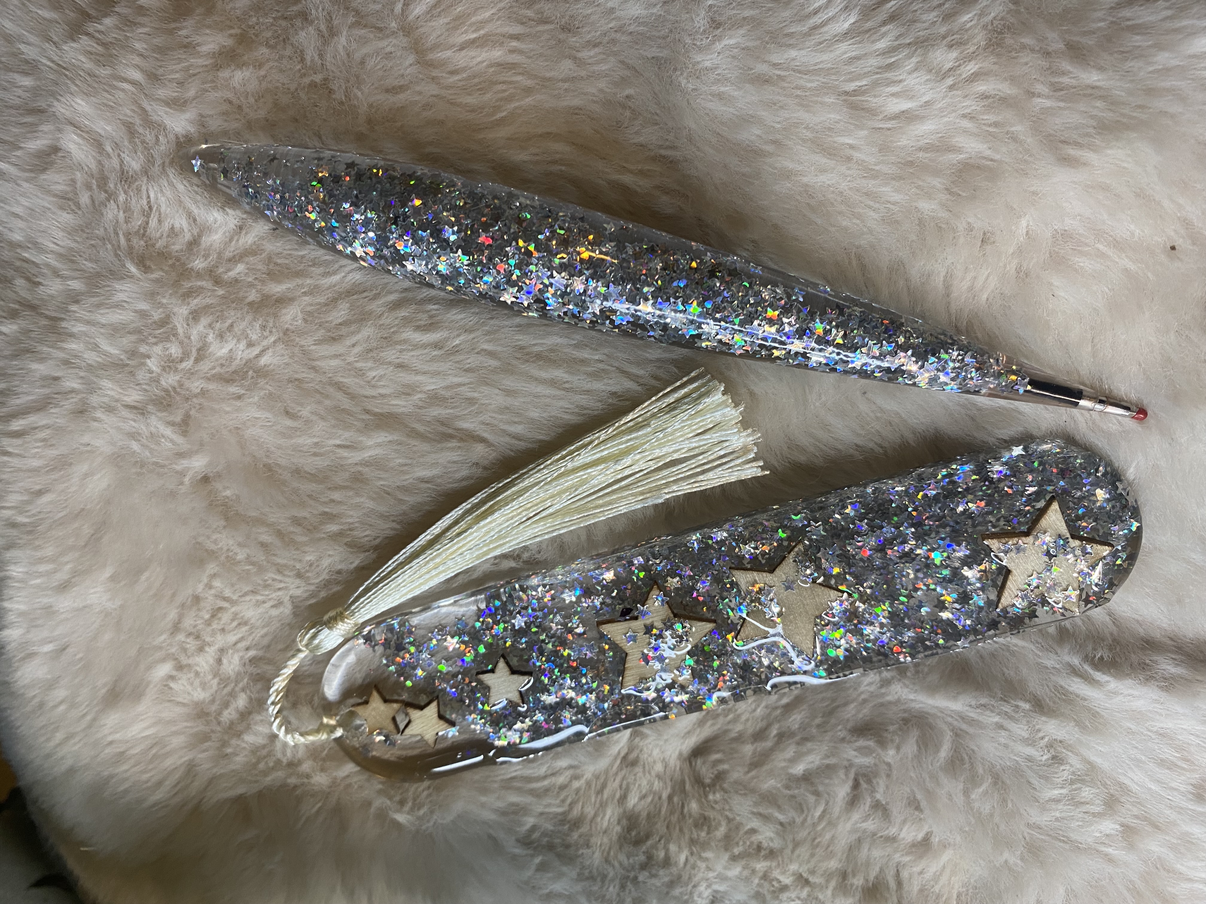 🌌 Seeing Stars – Cosmic Silver Resin Pen & Bookmark Set