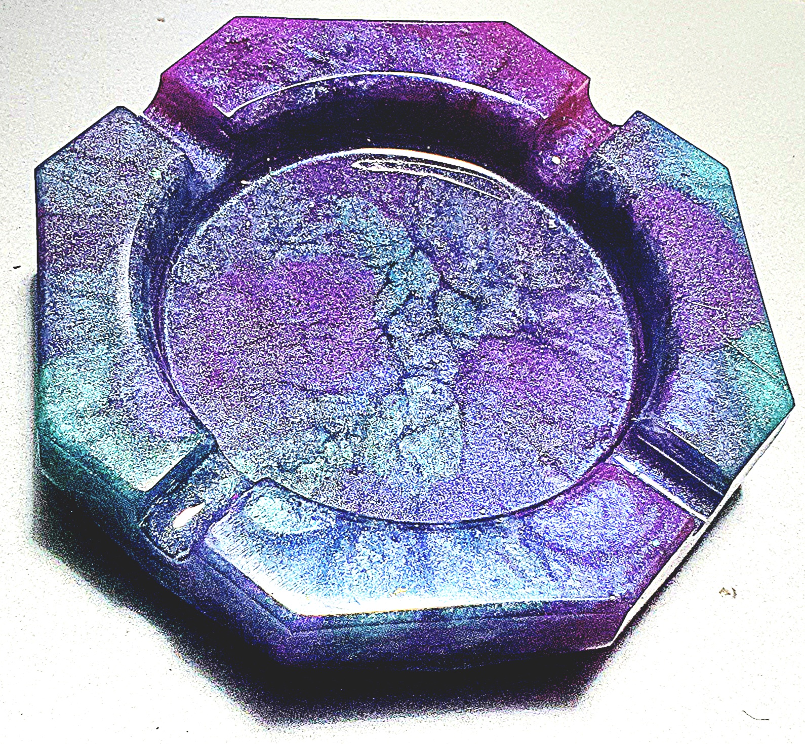 Cendrier aux couleurs caméléon