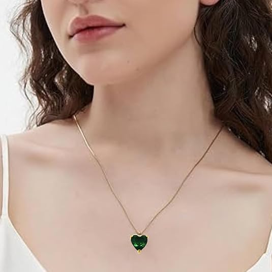 Heart-shaped Emerald Necklace