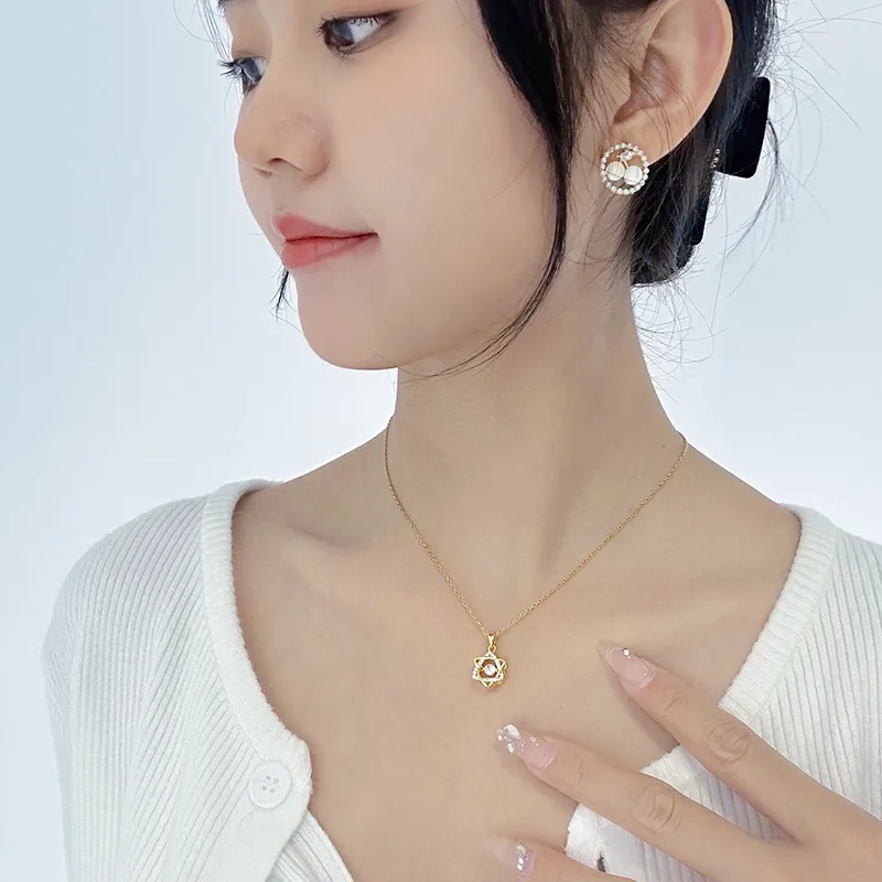 18K Gold Plated Zircon Heart Pendant Necklace