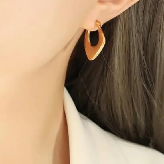 Gold Plated Geometric Minimal Hoops