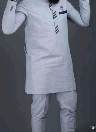 Costume traditionnel pour homme