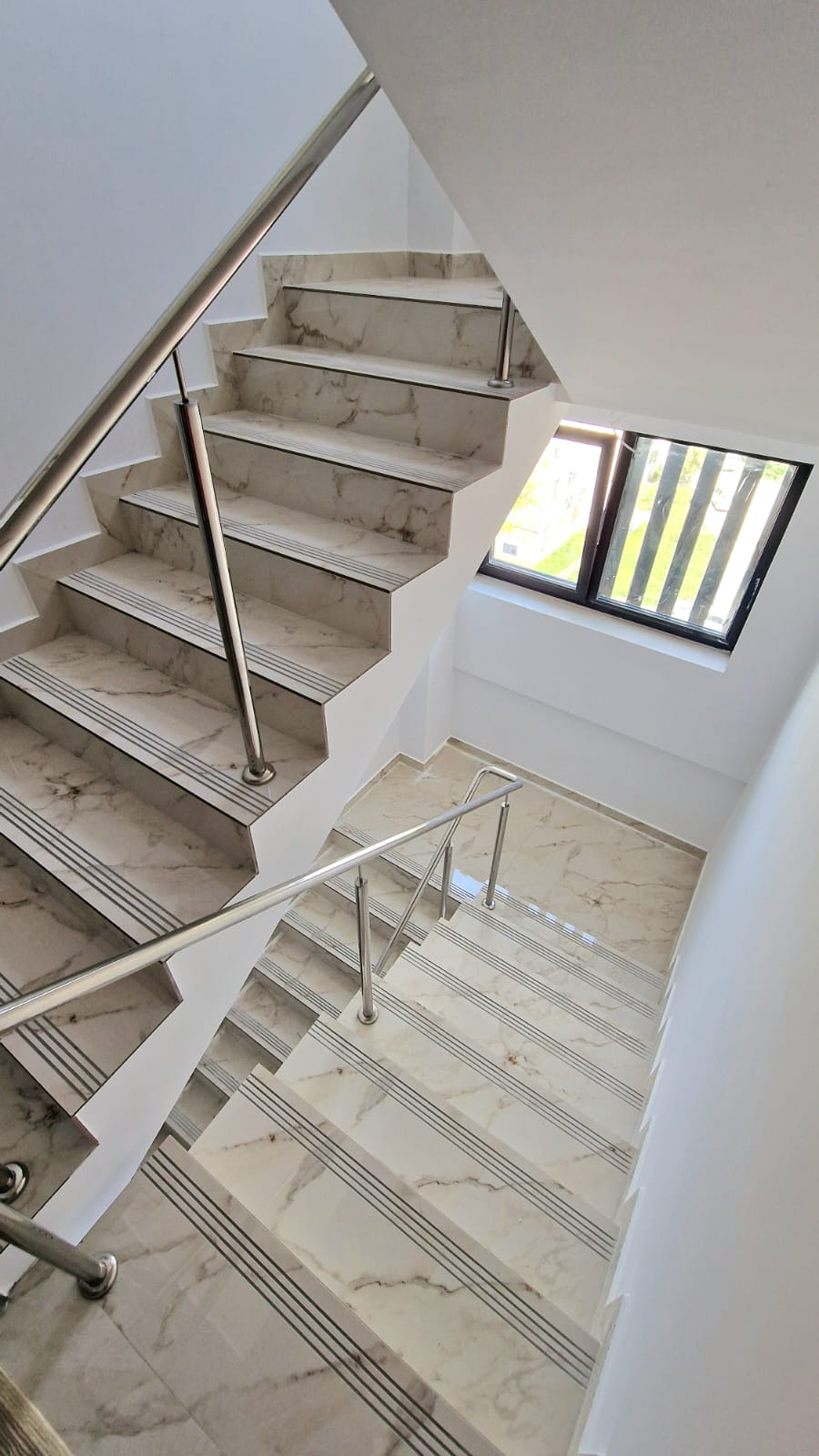 APARTAMENT 3 CAMERE (TIP II)