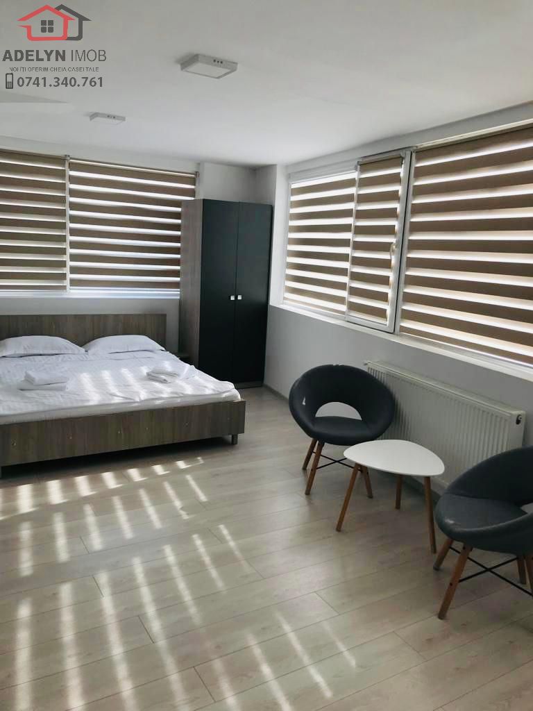 Pensiune + spatiu comercial