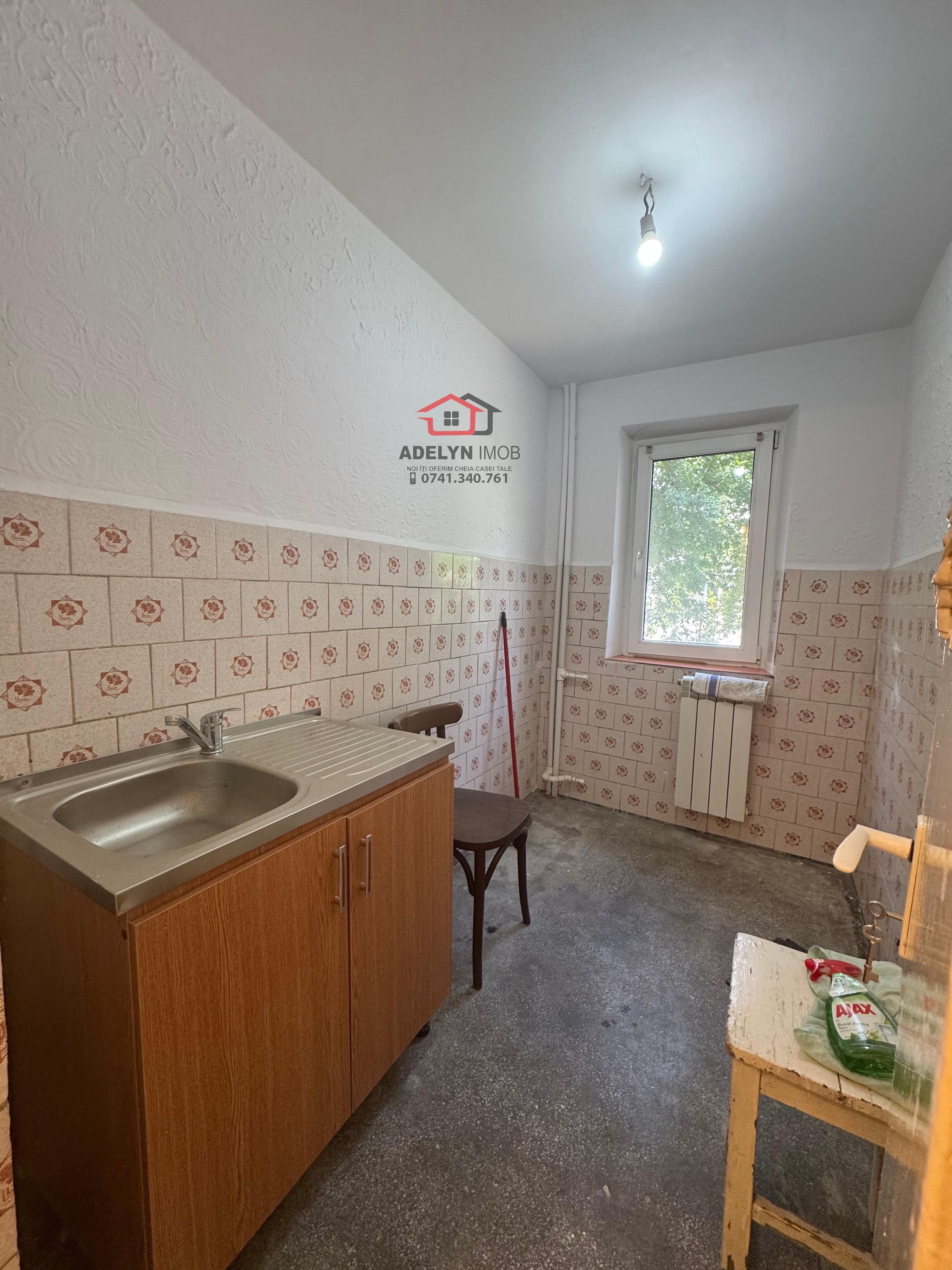 Apartament 2 camere, str. Miron Costin