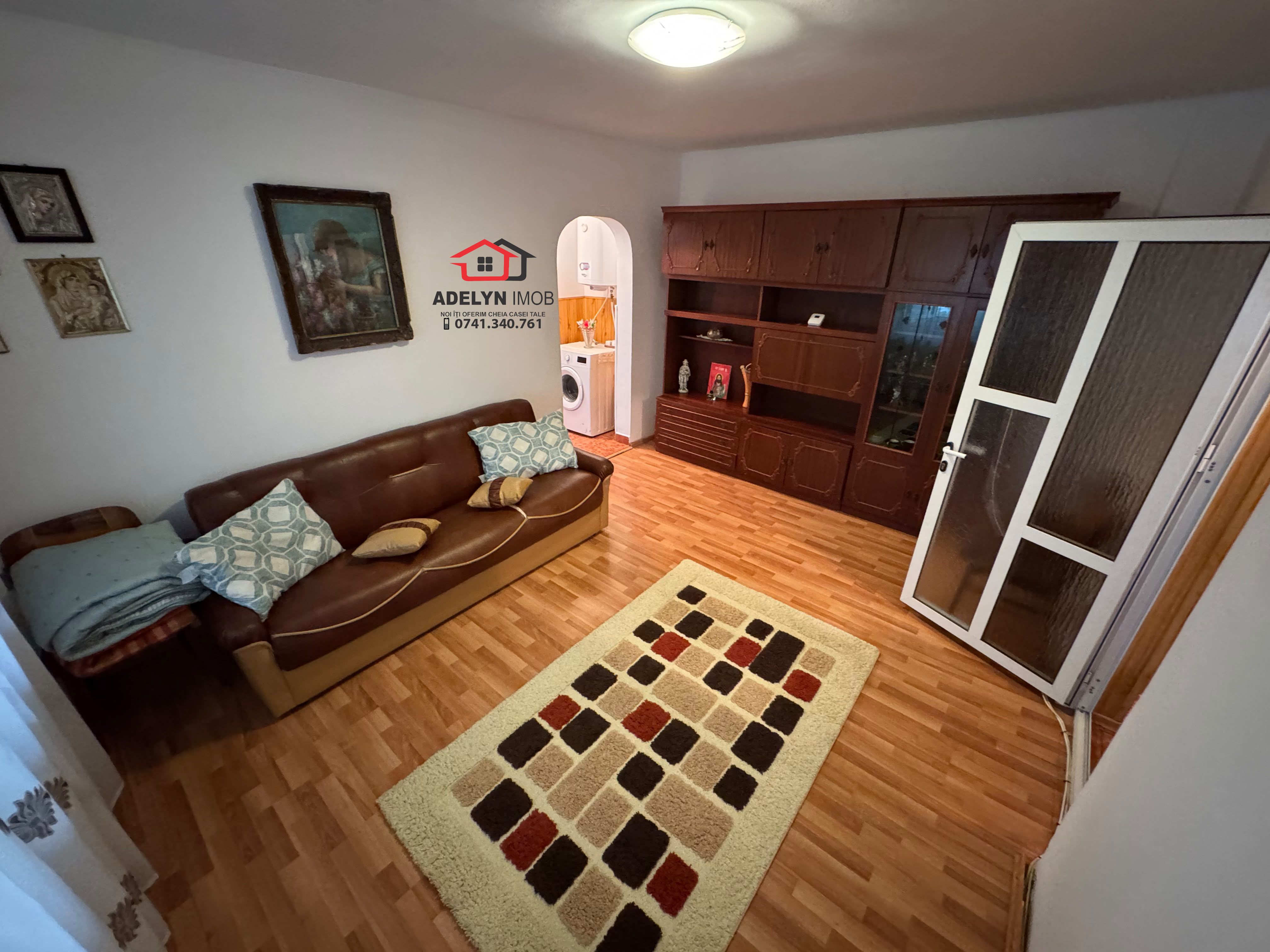 Apartament 3 camere, zona Neptun - la R-uri