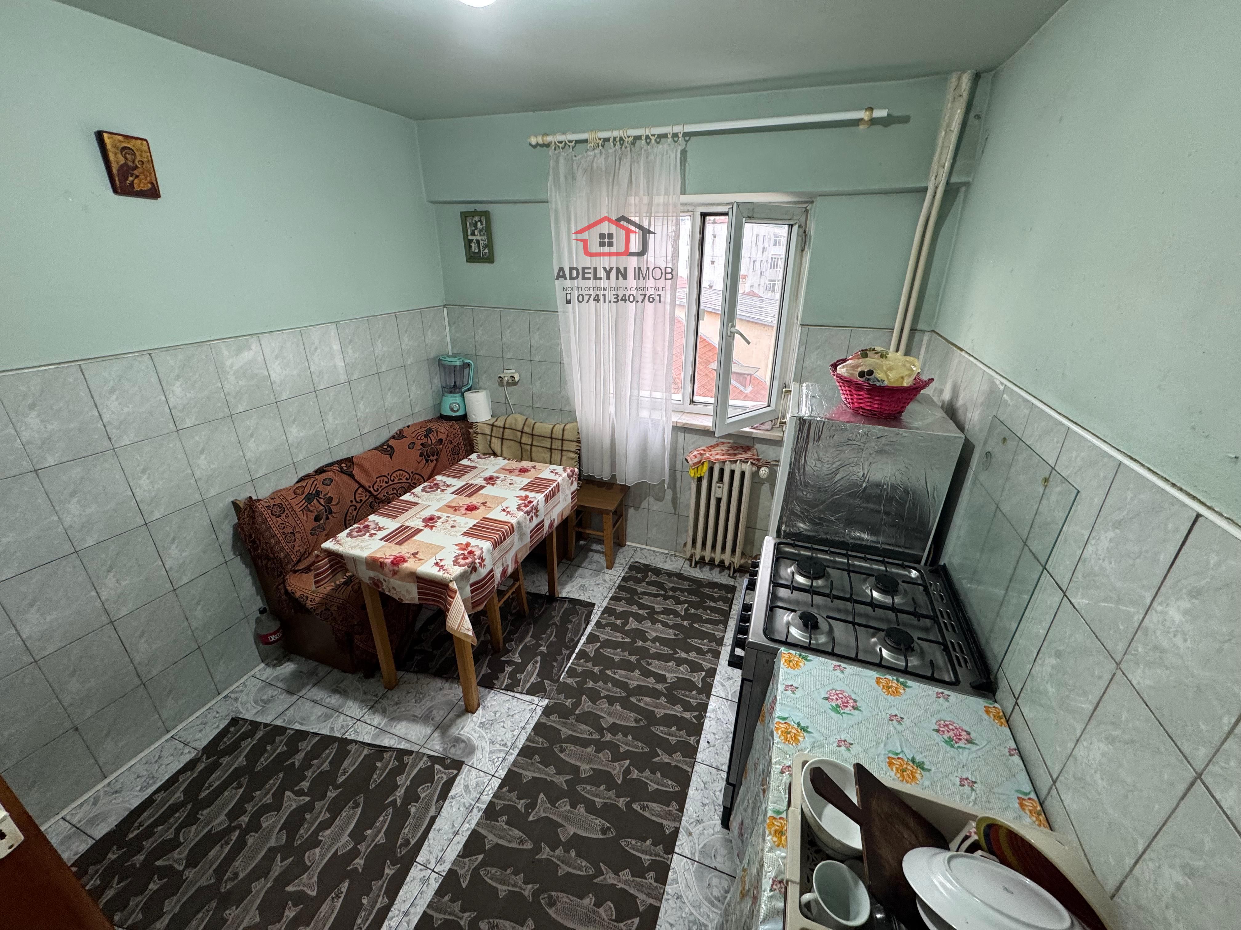 Apartament 3 camere, str. Sabinelor