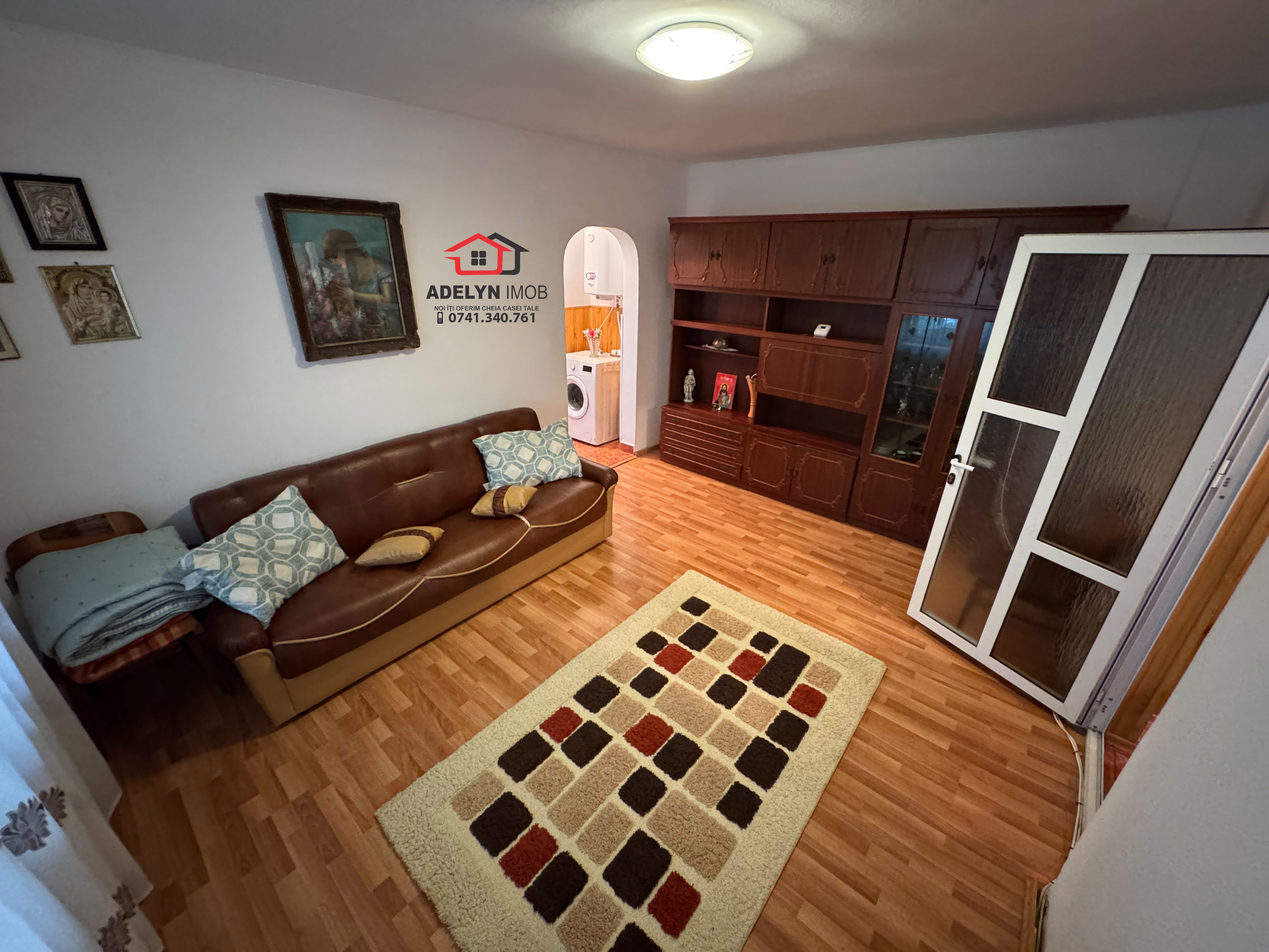 Apartament 3 camere, zona Neptun - la R-uri