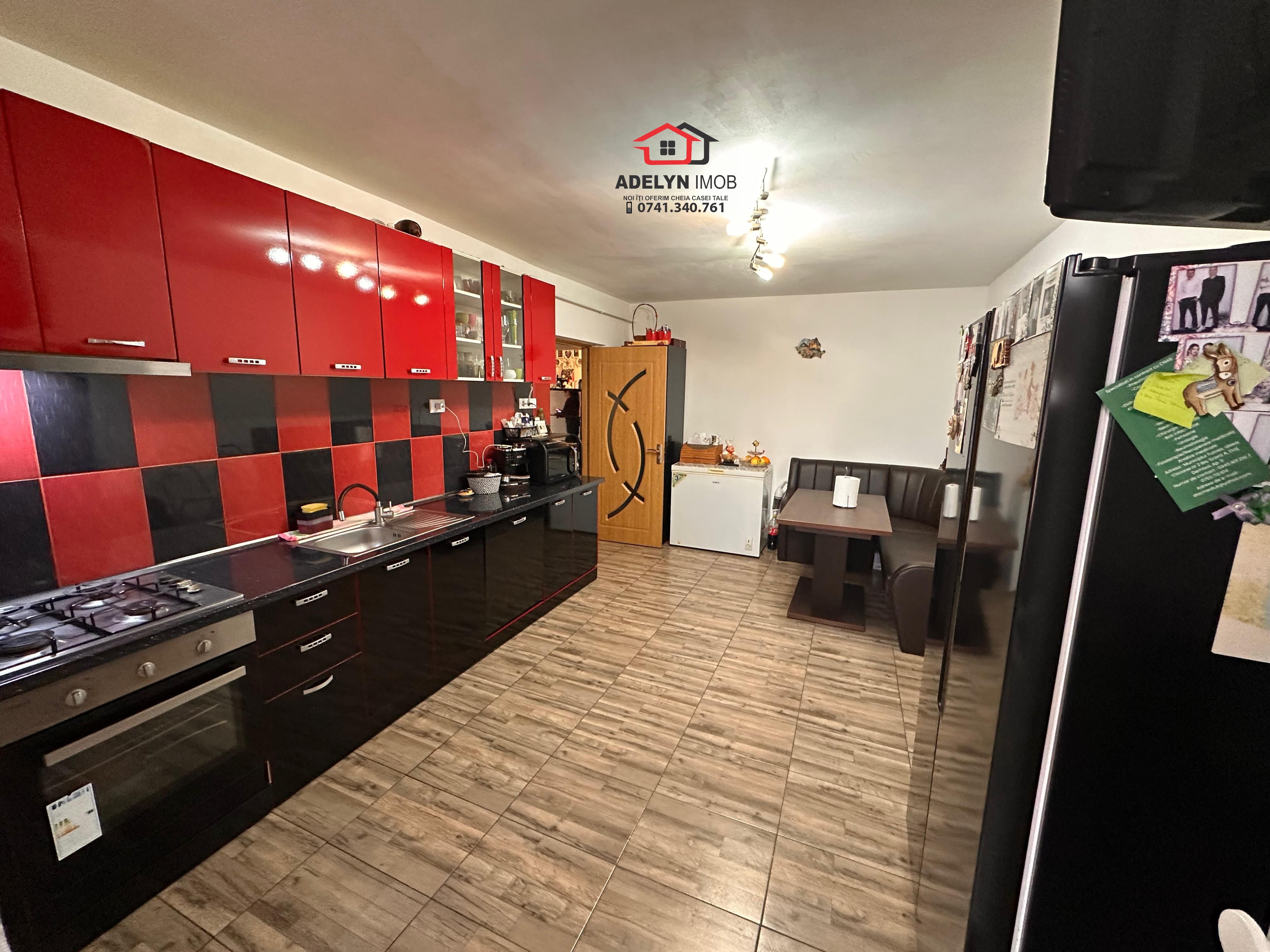 Apartament 4 camere, str. Pacii