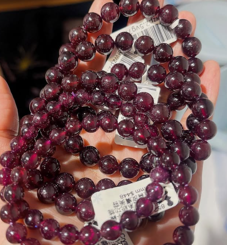 💎【紫牙烏 Garnet garnet 】 紫牙烏 石榴石寶石💎