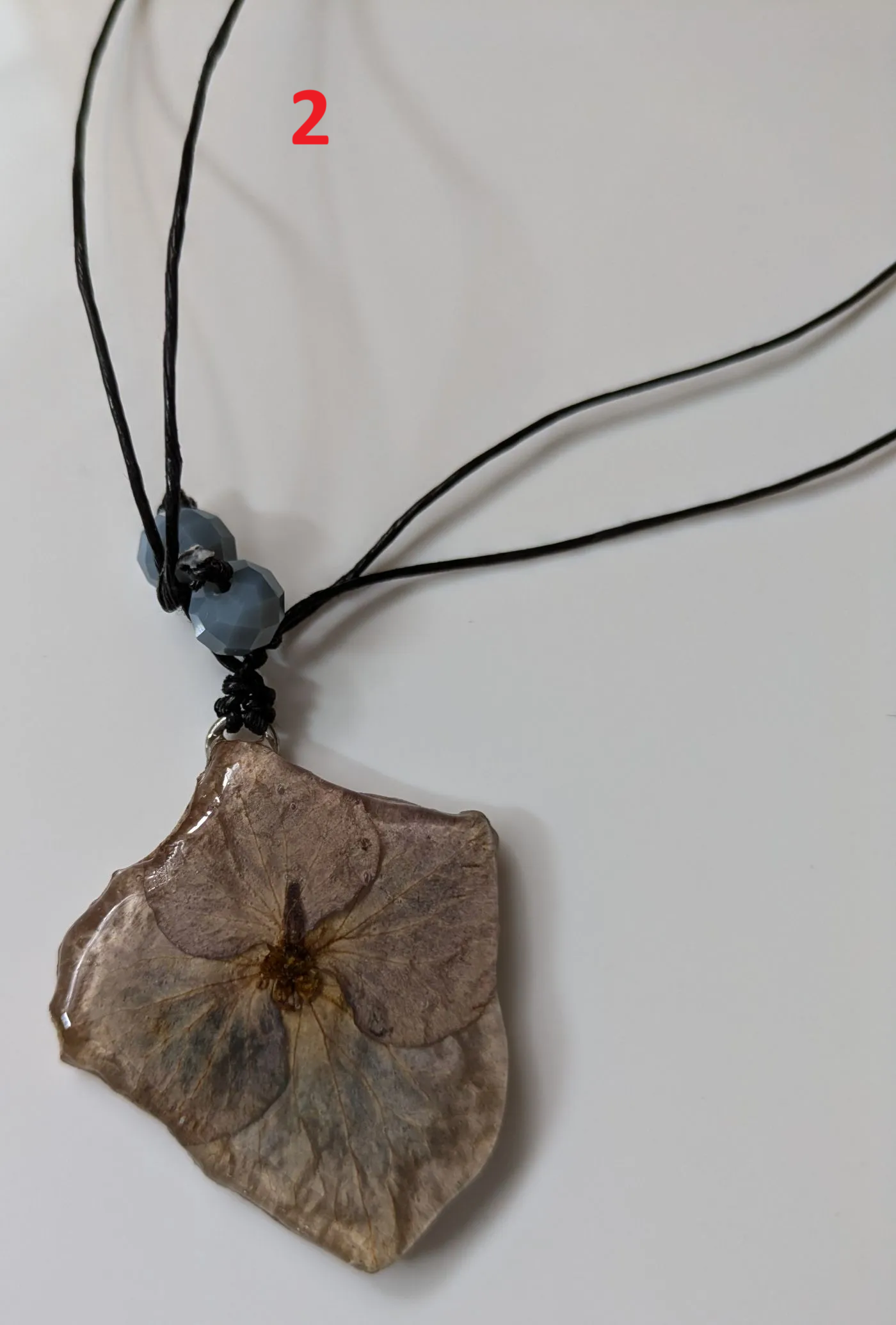 Collier bohème hortensia à fleur plate