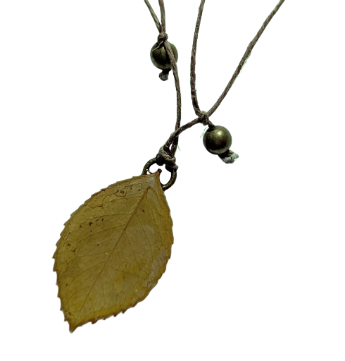 Collier bohème feuille de rosier