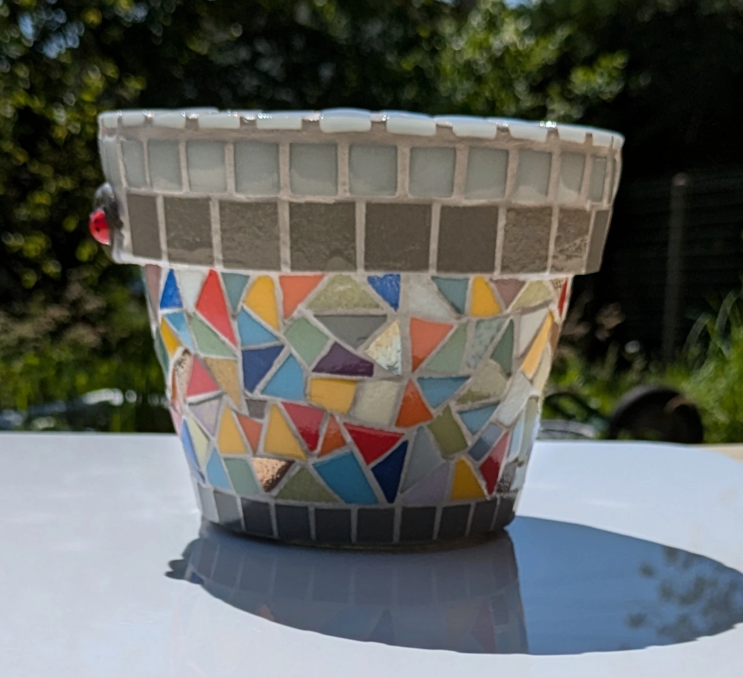 Pot de fleurs en mosaïque "Coquillette"