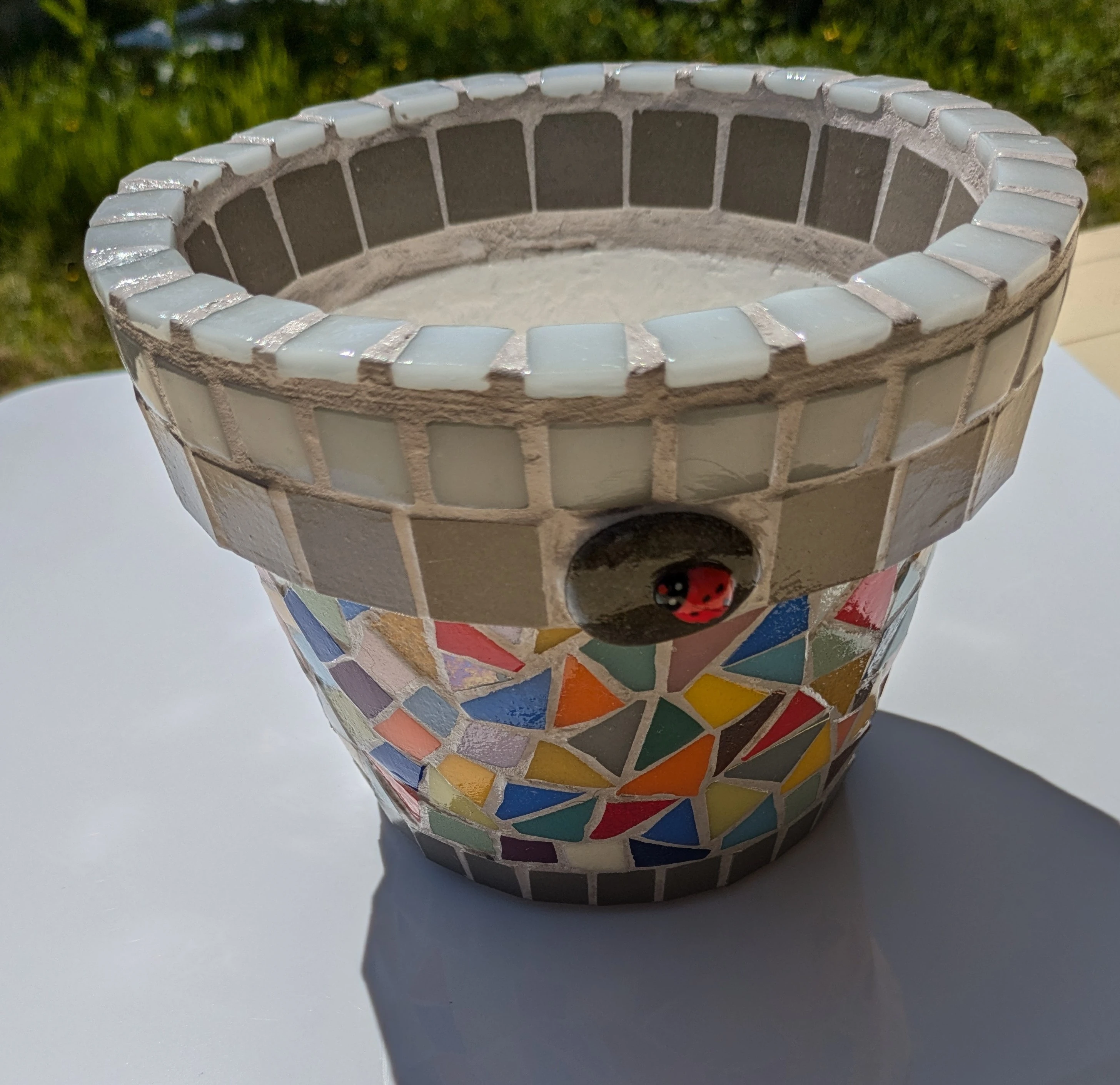 Pot de fleurs en mosaïque "Coquillette"