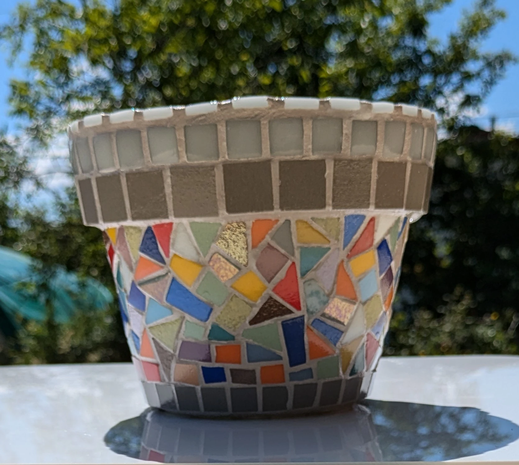 Pot de fleurs en mosaïque "Coquillette"