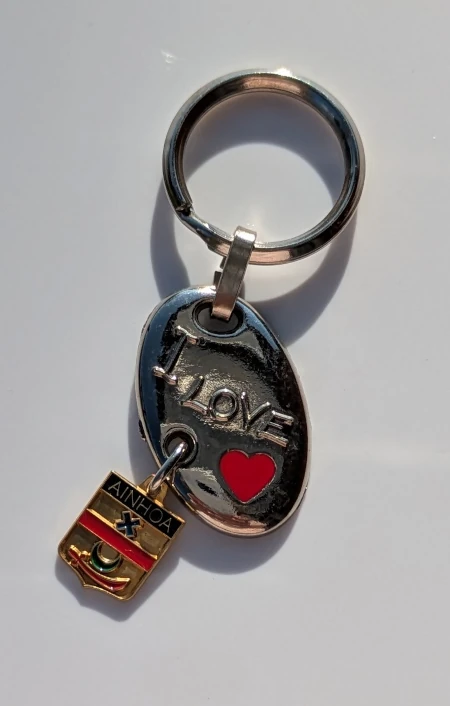 Porte-clés / bijou de sac "I love Ainhoa"