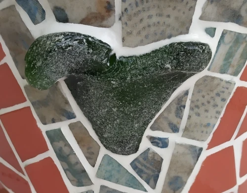 Pot de fleurs en mosaïque "Tête de bélier"