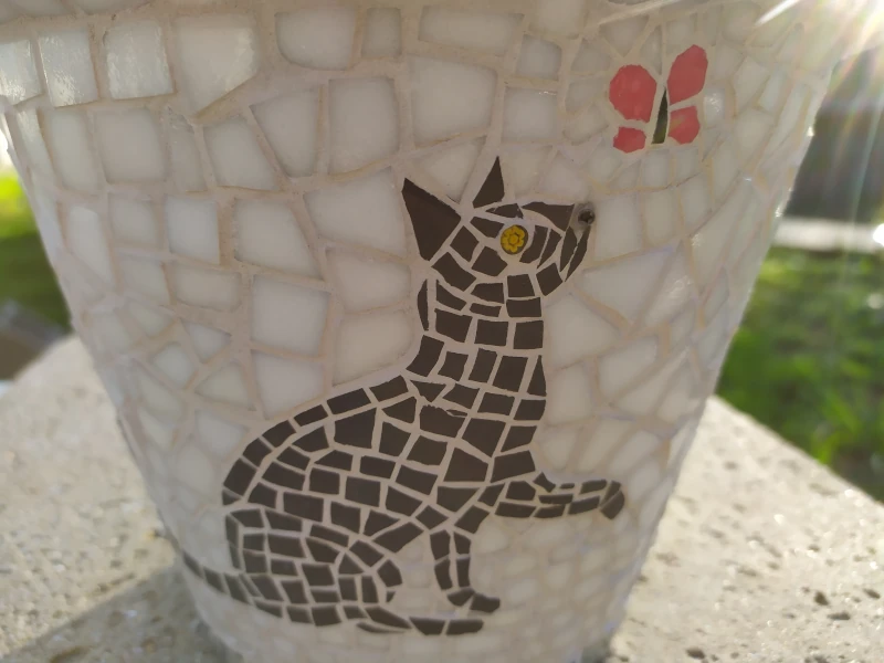 Pot de fleurs en mosaïque “Chats“