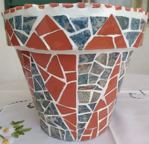 Pot de fleurs en mosaïque "Tête de bélier"