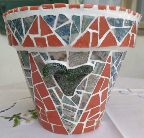 Pot de fleurs en mosaïque "Tête de bélier"