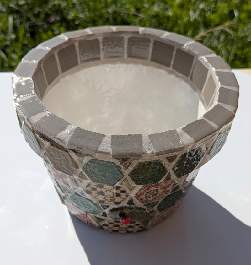 Pot de fleurs en mosaïque “Zouzou”