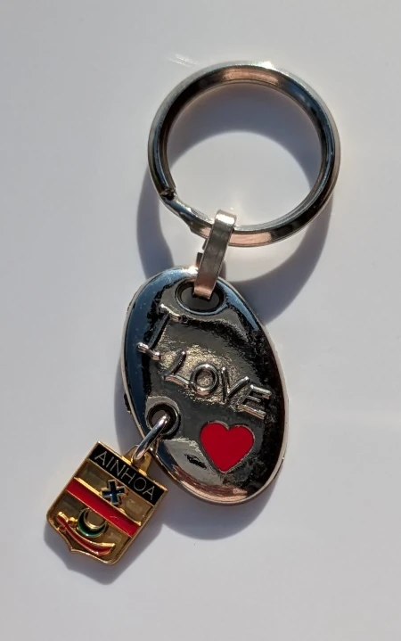 Porte-clés / bijou de sac "I love Ainhoa"