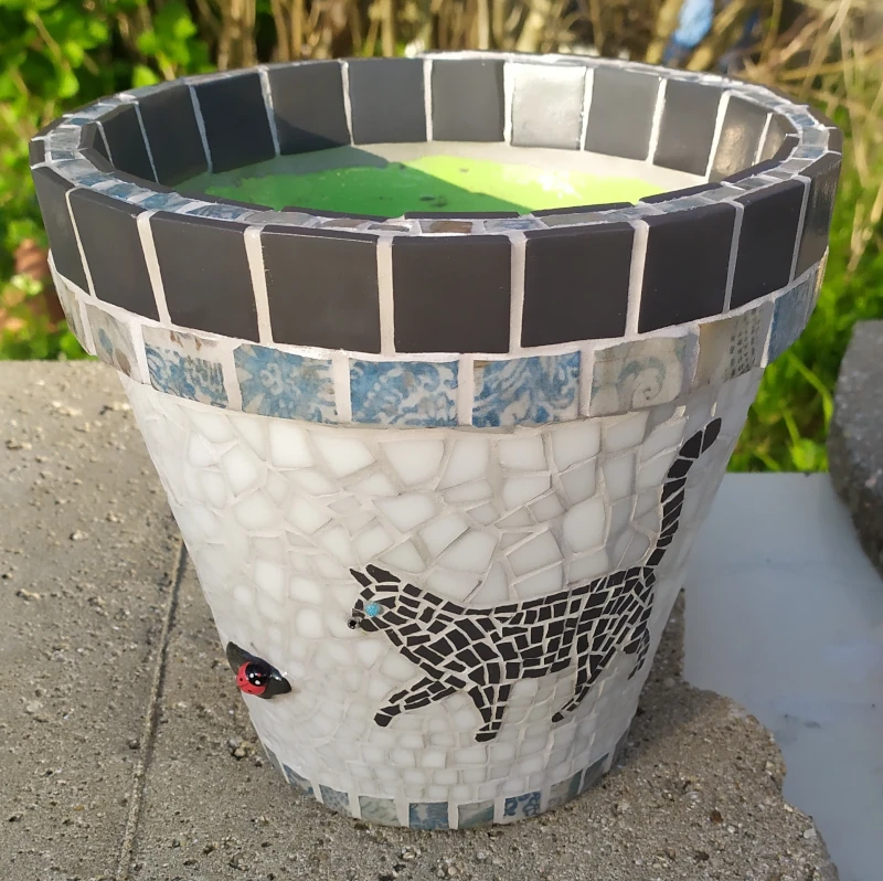 Pot de fleurs en mosaïque “Chats“
