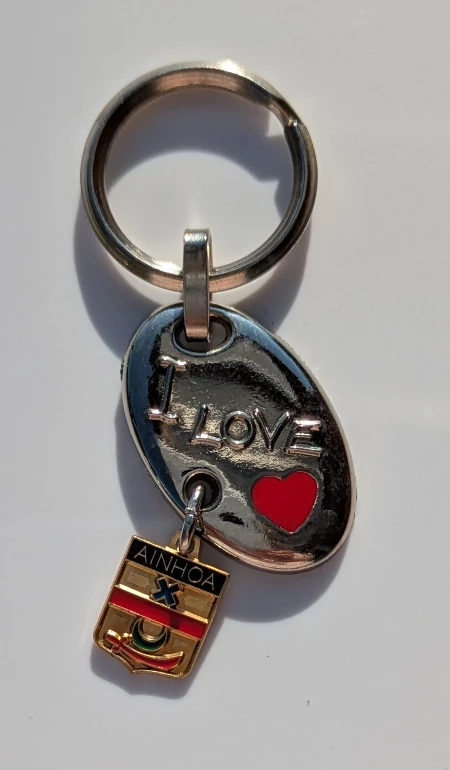 Porte-clés / bijou de sac "I love Ainhoa"