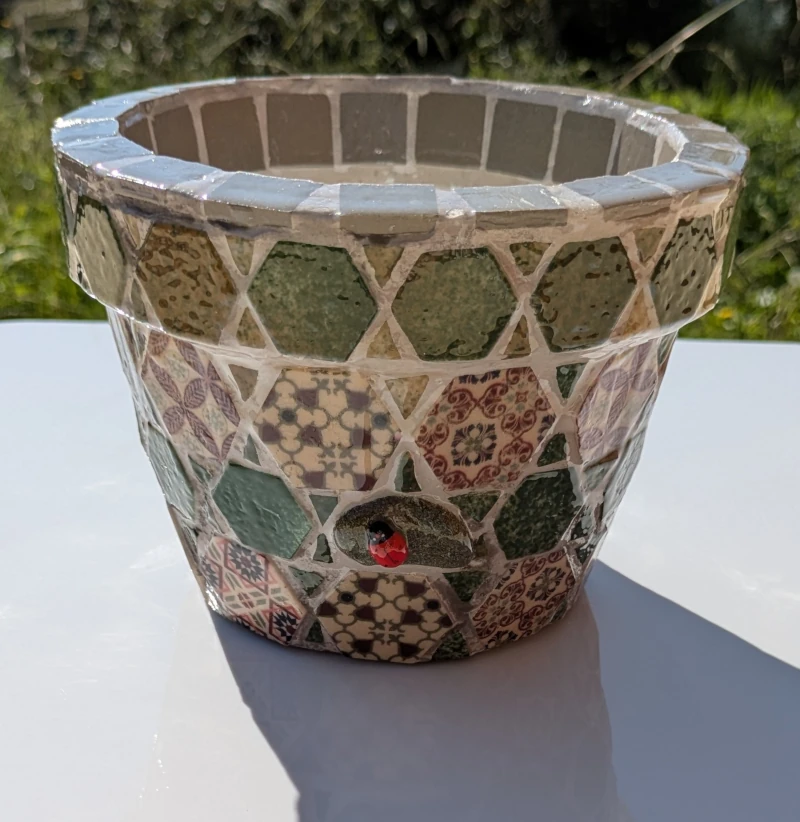 Pot de fleurs en mosaïque “Zouzou”