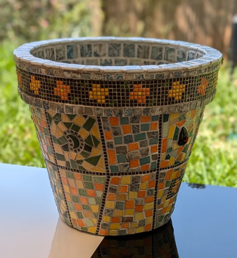 Pot de fleurs en mosaïque “Savane”