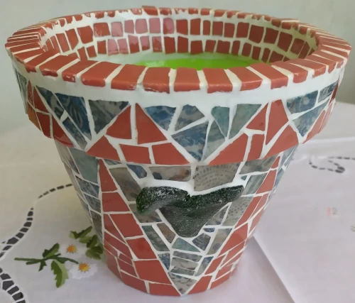Pot de fleurs en mosaïque "Tête de bélier"