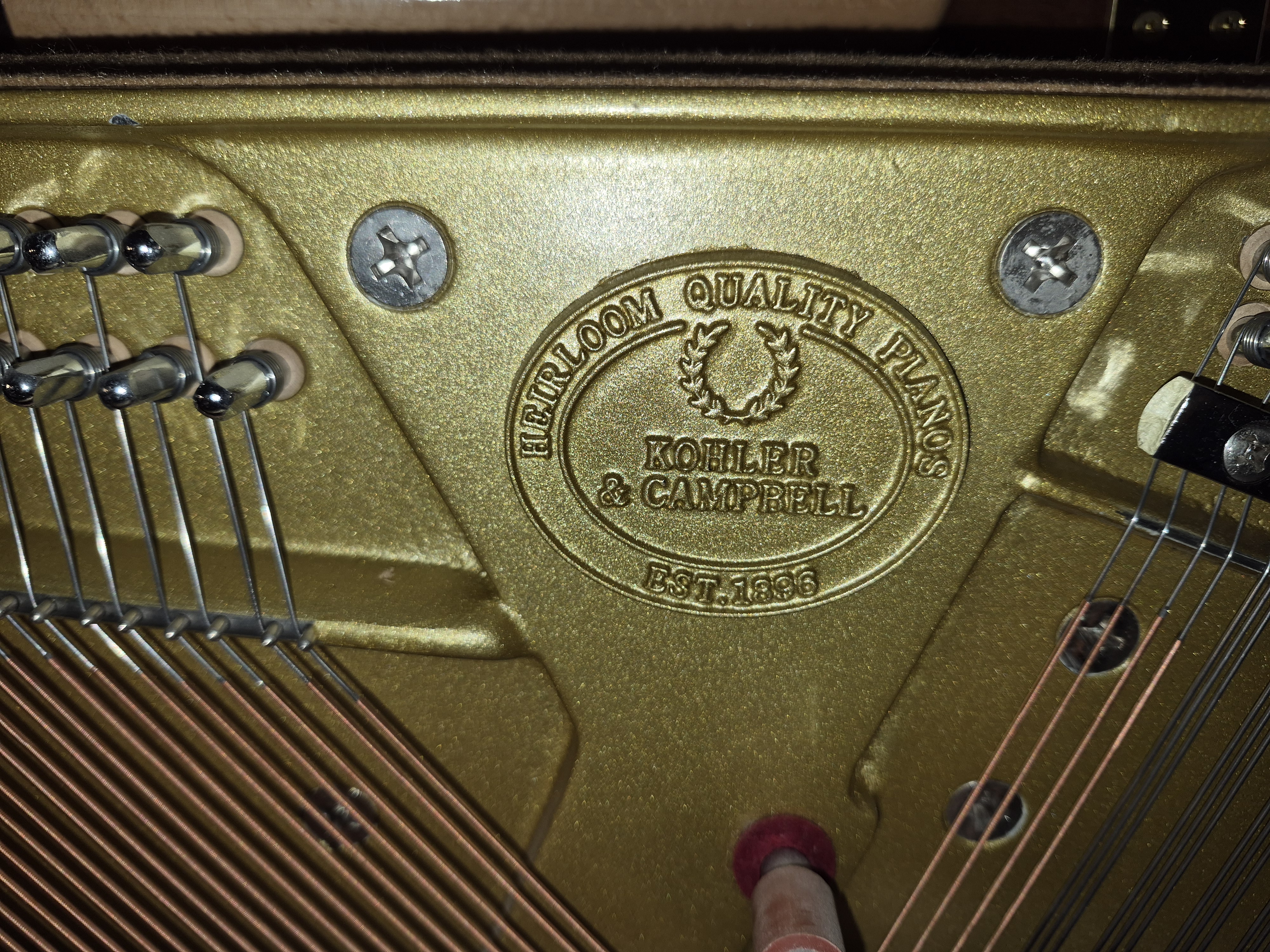 M 307 🎹 Piano Vertical Kohler & Campbell KC-142 - Elegancia y Calidad Superior